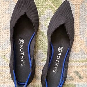 Rothy's Black The Pointe Flats with Blue Trim